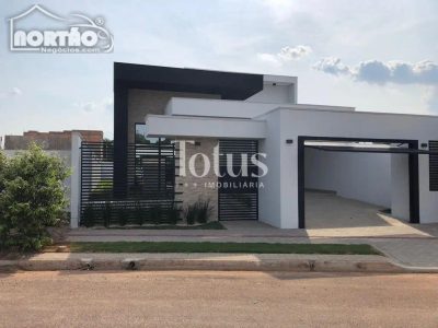 Casa, 3 quartos, 161 m² - Foto 1