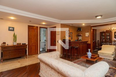 Apartamento, 3 quartos, 220 m² - Foto 2