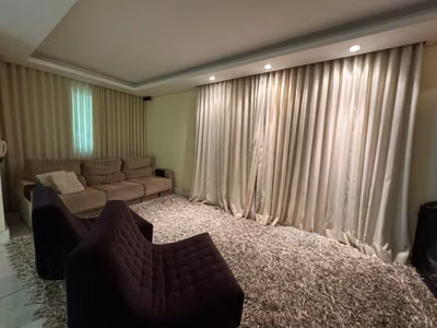 Casa, 4 quartos, 450 m² - Foto 1
