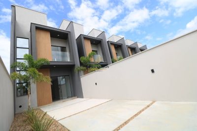 Casa, 2 quartos, 77 m² - Foto 1