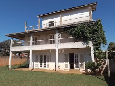 Sobrado, 2 quartos, 680 m² - Foto 1