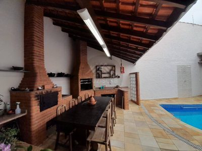 Casa, 6 quartos, 315 m² - Foto 4