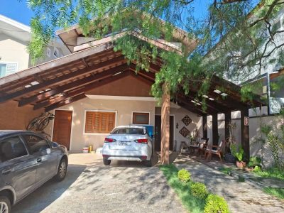 Casa, 3 quartos, 215 m² - Foto 1