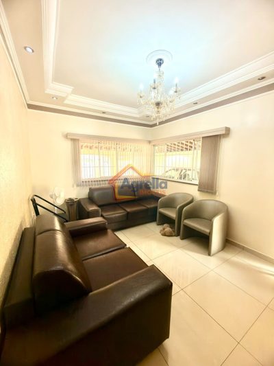 Casa, 3 quartos, 190 m² - Foto 2