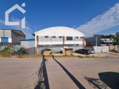 Depósito-Galpão, 1400 m² - Foto 1