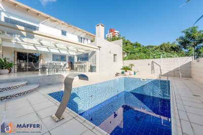 Casa, 4 quartos, 326 m² - Foto 1