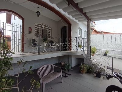 Casa, 5 quartos, 314 m² - Foto 2