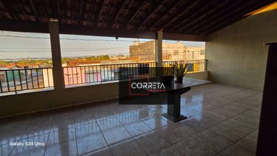 Casa, 5 quartos, 198 m² - Foto 1