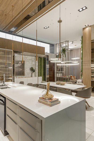 Casa, 4 quartos, 243 m² - Foto 1