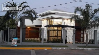 Casa, 3 quartos, 256 m² - Foto 1