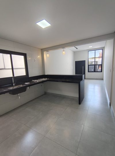 Casa, 2 quartos, 70 m² - Foto 1