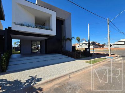 Casa, 3 quartos, 330 m² - Foto 1