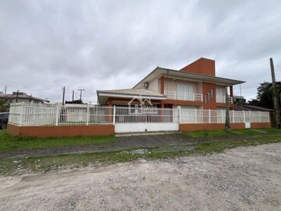 Sobrado, 3 quartos, 228 m² - Foto 1