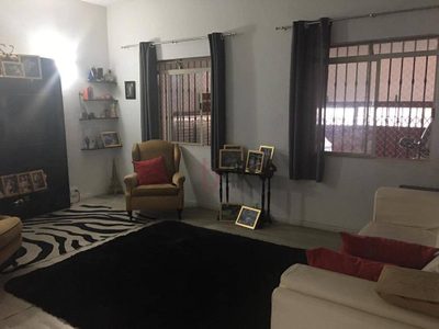 Casa, 3 quartos, 220 m² - Foto 2