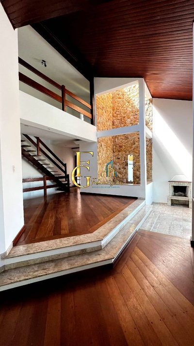 Casa, 4 quartos, 286 m² - Foto 1