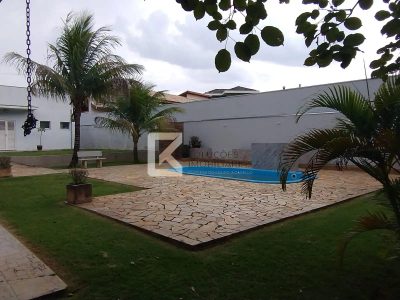 Chácara, 3 quartos, 1000 m² - Foto 1