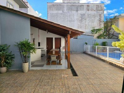 Casa, 3 quartos, 199 m² - Foto 3