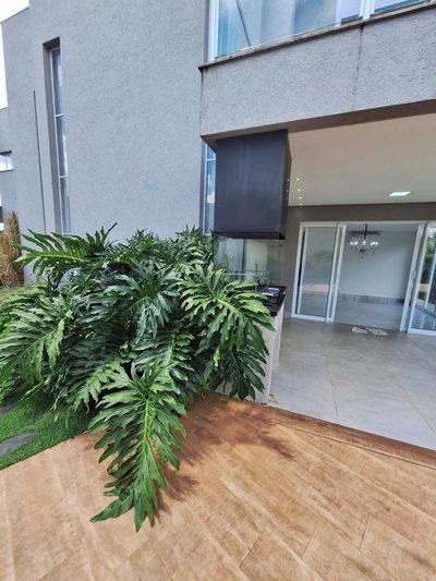 Casa, 4 quartos, 307 m² - Foto 1