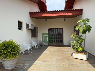 Casa, 3 quartos, 332 m² - Foto 1