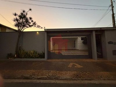 Casa, 3 quartos, 143 m² - Foto 1