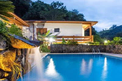 Casa, 4 quartos, 618 m² - Foto 1