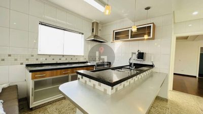 Sobrado, 3 quartos, 241 m² - Foto 4
