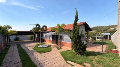 Chácara, 3 quartos, 2400 m² - Foto 1