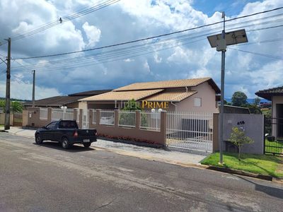 Casa, 4 quartos, 260 m² - Foto 1