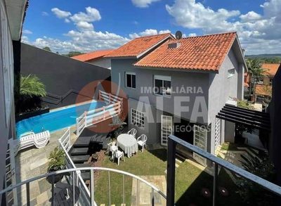 Casa, 5 quartos, 285 m² - Foto 1