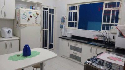 Casa, 4 quartos, 300 m² - Foto 4