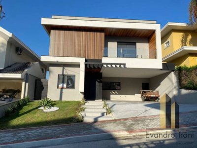 Casa, 4 quartos, 349 m² - Foto 1