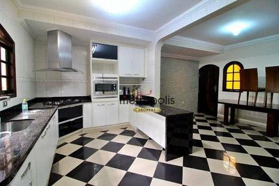 Sobrado, 3 quartos, 284 m² - Foto 1
