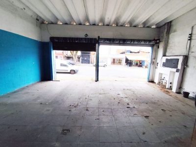 Loja-Salão, 150 m² - Foto 1