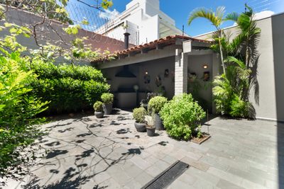 Casa, 4 quartos, 300 m² - Foto 1