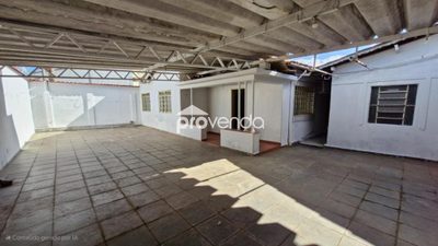 Casa, 4 quartos, 290 m² - Foto 1
