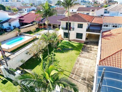 Sobrado, 5 quartos, 338 m² - Foto 1