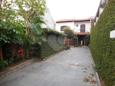 Sobrado, 4 quartos, 248 m² - Foto 1