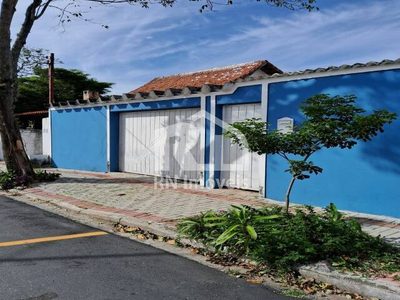 Casa, 3 quartos, 243 m² - Foto 1