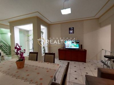 Casa, 3 quartos, 230 m² - Foto 2
