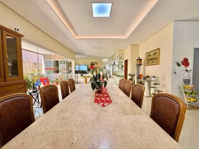 Casa, 4 quartos, 560 m² - Foto 1