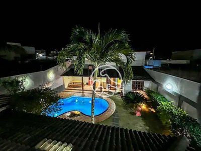 Casa, 5 quartos, 263 m² - Foto 1