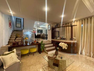Casa, 5 quartos, 325 m² - Foto 1