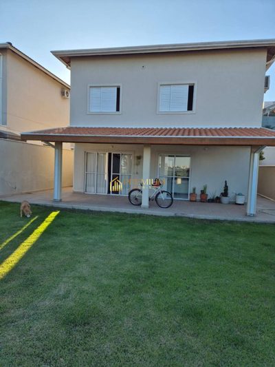 Casa, 4 quartos, 205 m² - Foto 1