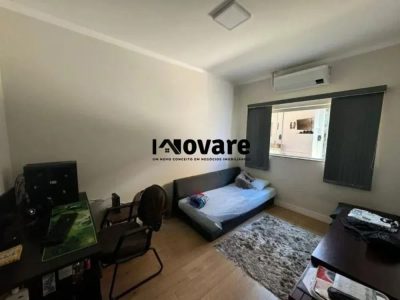 Casa, 4 quartos, 303 m² - Foto 4