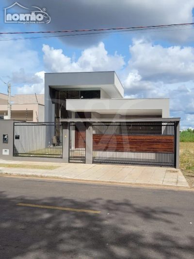 Casa, 4 quartos, 193 m² - Foto 1