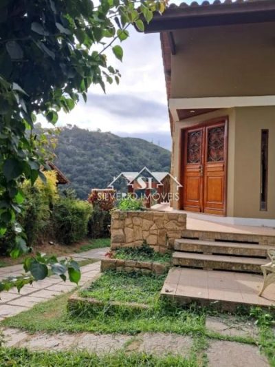 Casa, 3 quartos, 227 m² - Foto 1