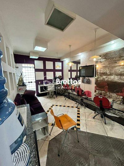 Casa, 5 quartos, 250 m² - Foto 2