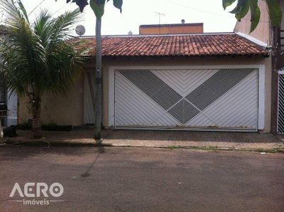 Casa, 3 quartos, 202 m² - Foto 1