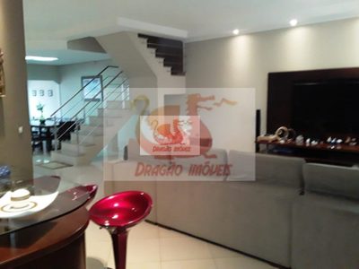 Sobrado, 3 quartos, 320 m² - Foto 1