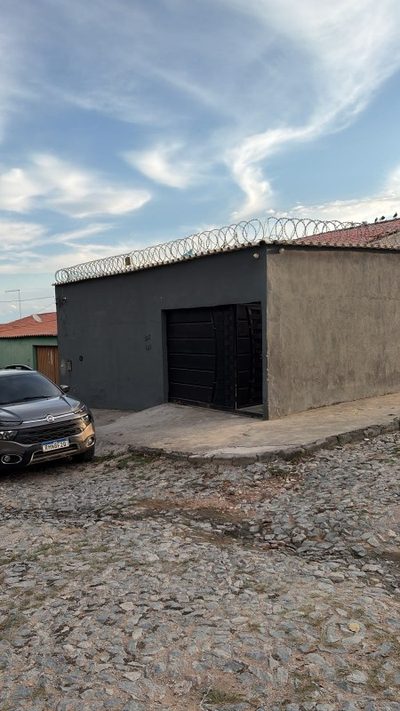Casa, 2 quartos, 150 m² - Foto 1
